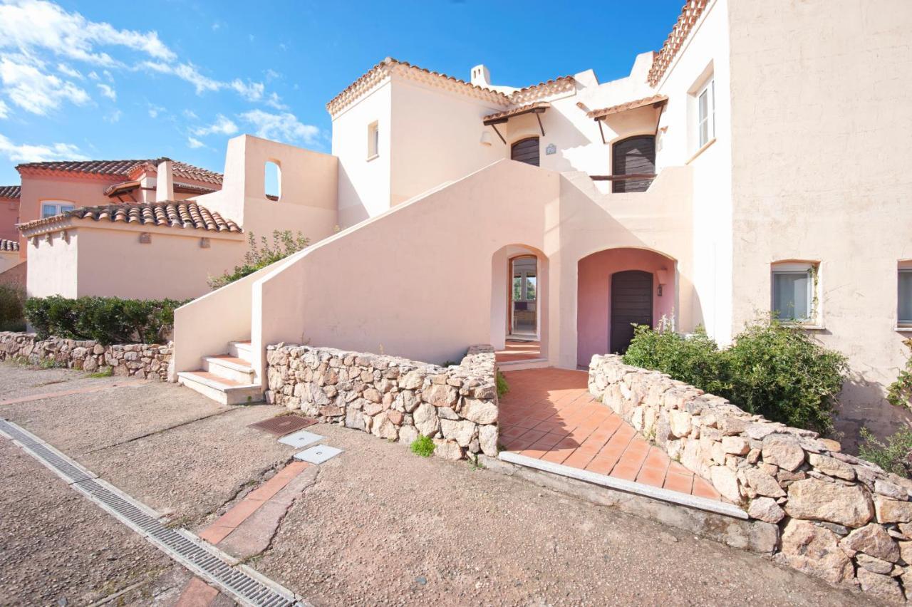 Ferienwohnung Calarossa Bay Isola Rossa Exterior foto