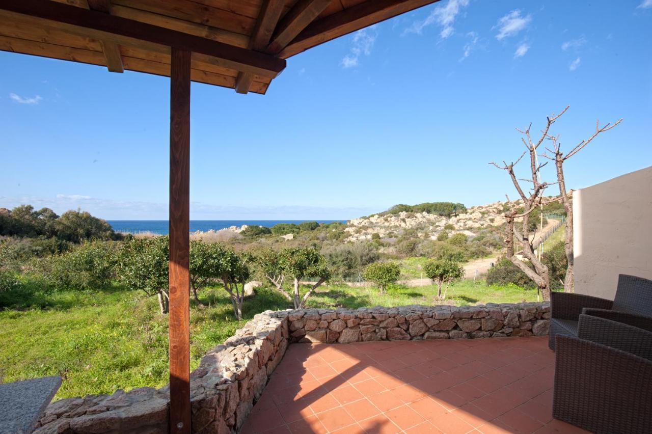 Ferienwohnung Calarossa Bay Isola Rossa Exterior foto